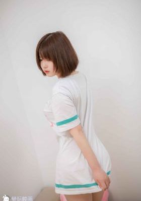 年轻的阿姨免费_高清免费观看