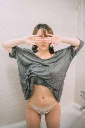 老板的胯下娇妻_全集电影手机在线观看