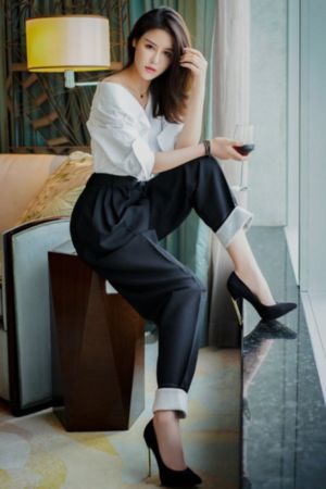 杨超越直播露出奶头_BD英语在线观看电视
